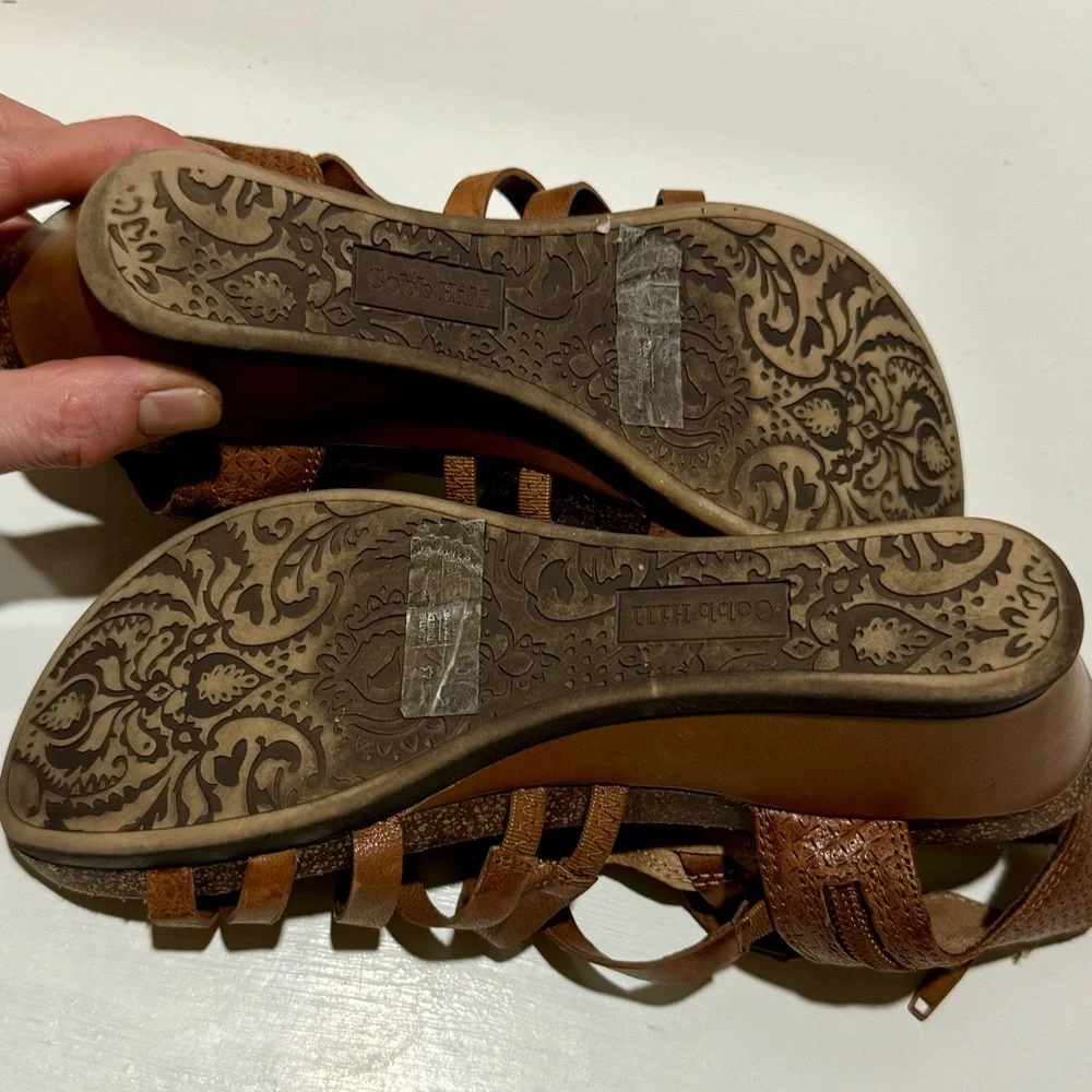 Cobb Hill Shona Tstrap BROWN Wedge Sandal